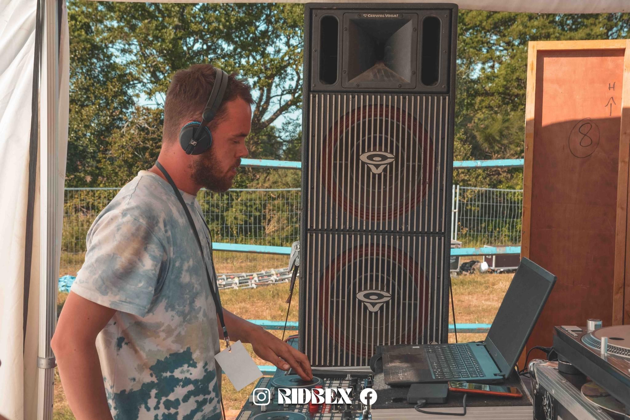 Service dj 29 entre particuliers