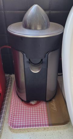 Location : presse agrumes Location : presse agrumes