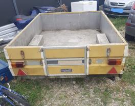 Location : remorque Location : remorque