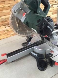 Location : scie a onglet Location : scie a onglet