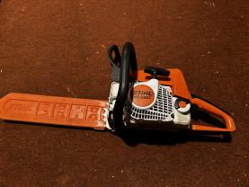 Location : tronconneuse Location : tronconneuse