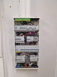 Service : electricien Service : electricien