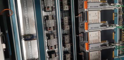 Service : electricien Service : electricien