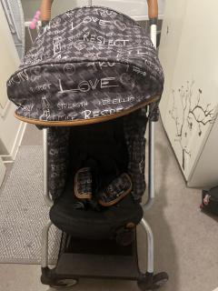 Location : poussette Location : poussette