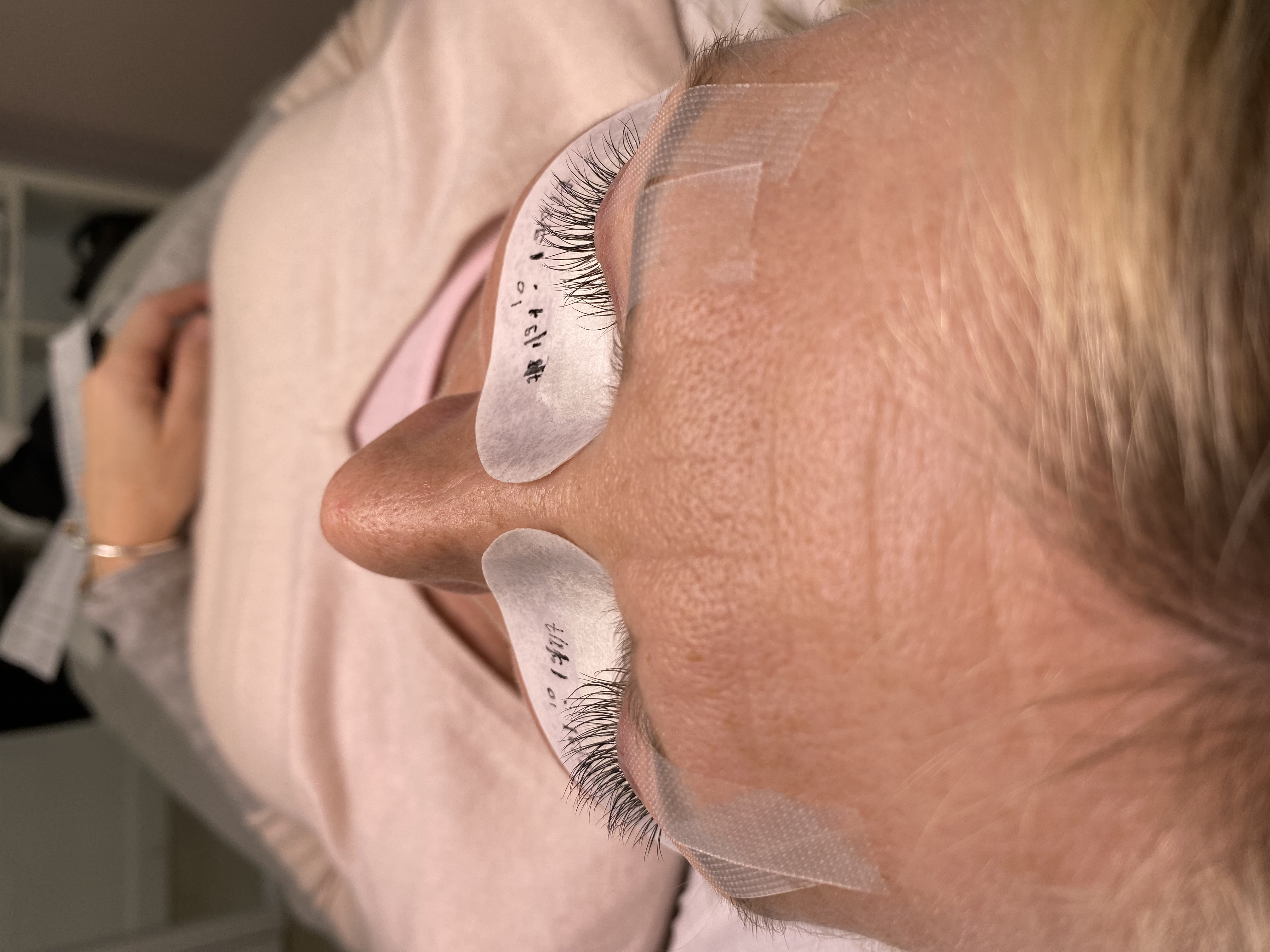 Service extension de cils 34 entre particuliers