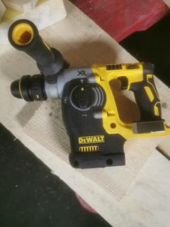 Location : perforateur Location : perforateur