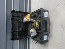 Location : visseuse Location : visseuse