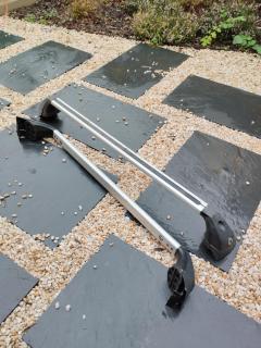 Location : barres de toit Location : barres de toit