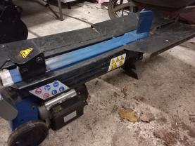 Location : fendeur de buches Location : fendeur de buches