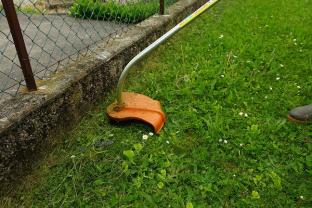 Location : coupe bordures Location : coupe bordures