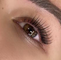 Service : extension de cils Service : extension de cils