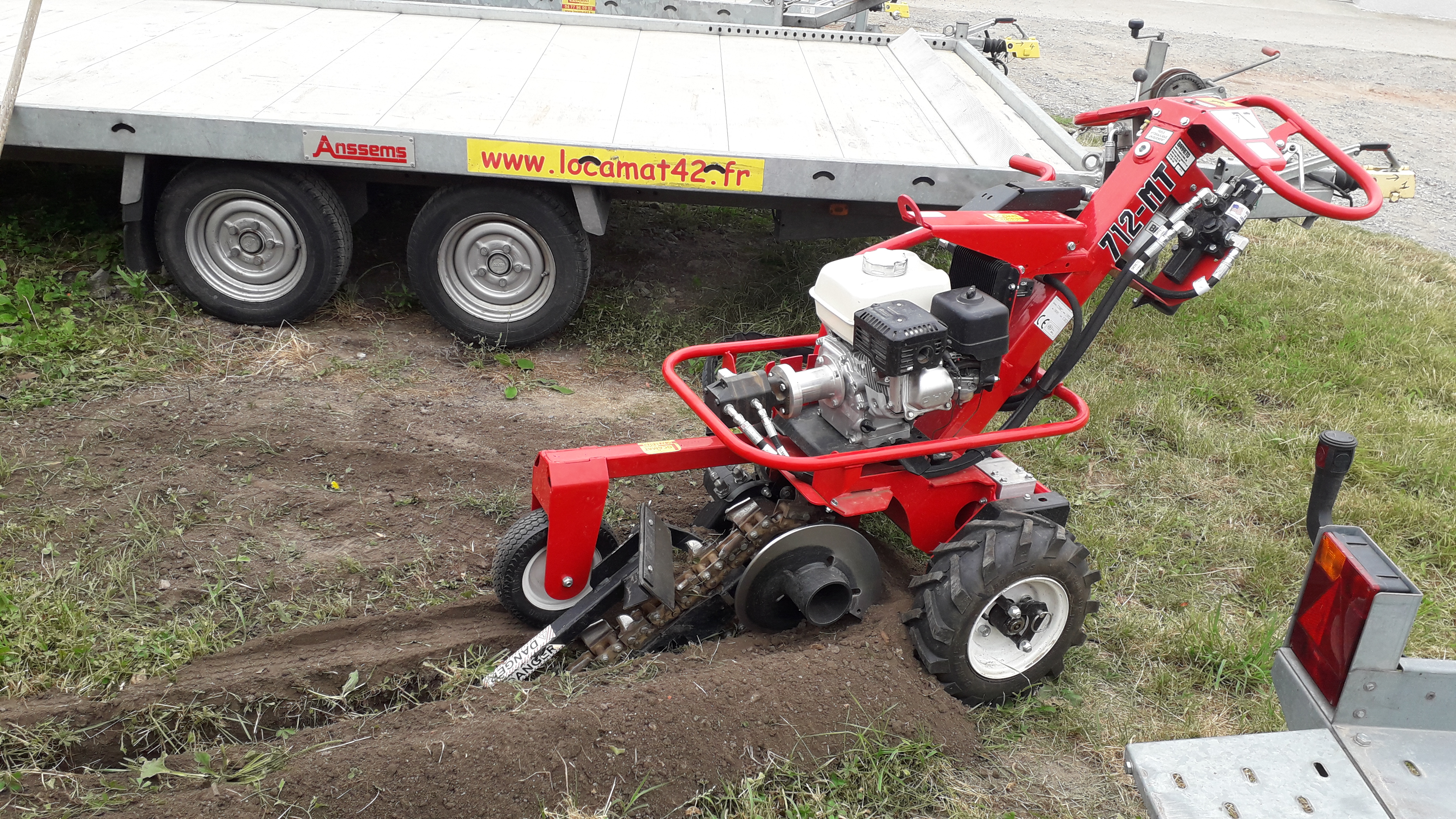 Location trancheuse de sol 42 entre particuliers