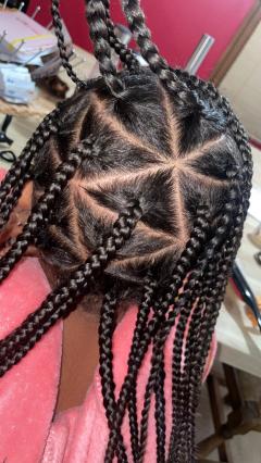 Service : tresses africaines Service : tresses africaines