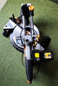 Location : scie a onglet Location : scie a onglet