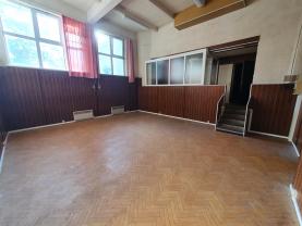 Location : stockage dans local Location : stockage dans local