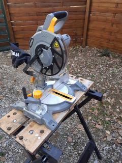 Location : scie a onglet Location : scie a onglet