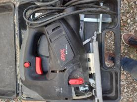 Location : scie sauteuse Location : scie sauteuse