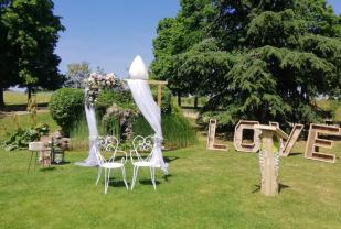 Location : autre Location : autre