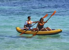 Location : kayak Location : kayak