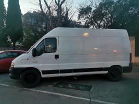 Location : fourgon Location : fourgon