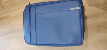 Location : valise Location : valise