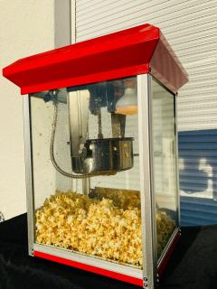Location : machine a pop corn Location : machine a pop corn