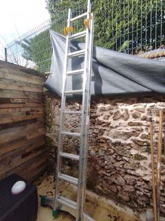 Location : echelle Location : echelle