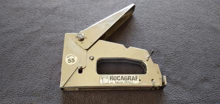 Location : agrafeuse Location : agrafeuse