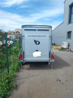 Location : fourgon Location : fourgon