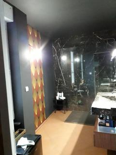 Service : pose de papier peint Service : pose de papier peint