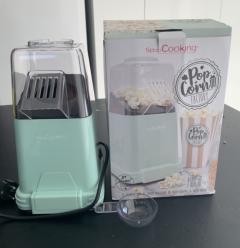 Location : machine a pop corn Location : machine a pop corn