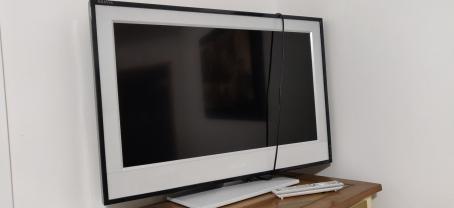 Location : television Location : television