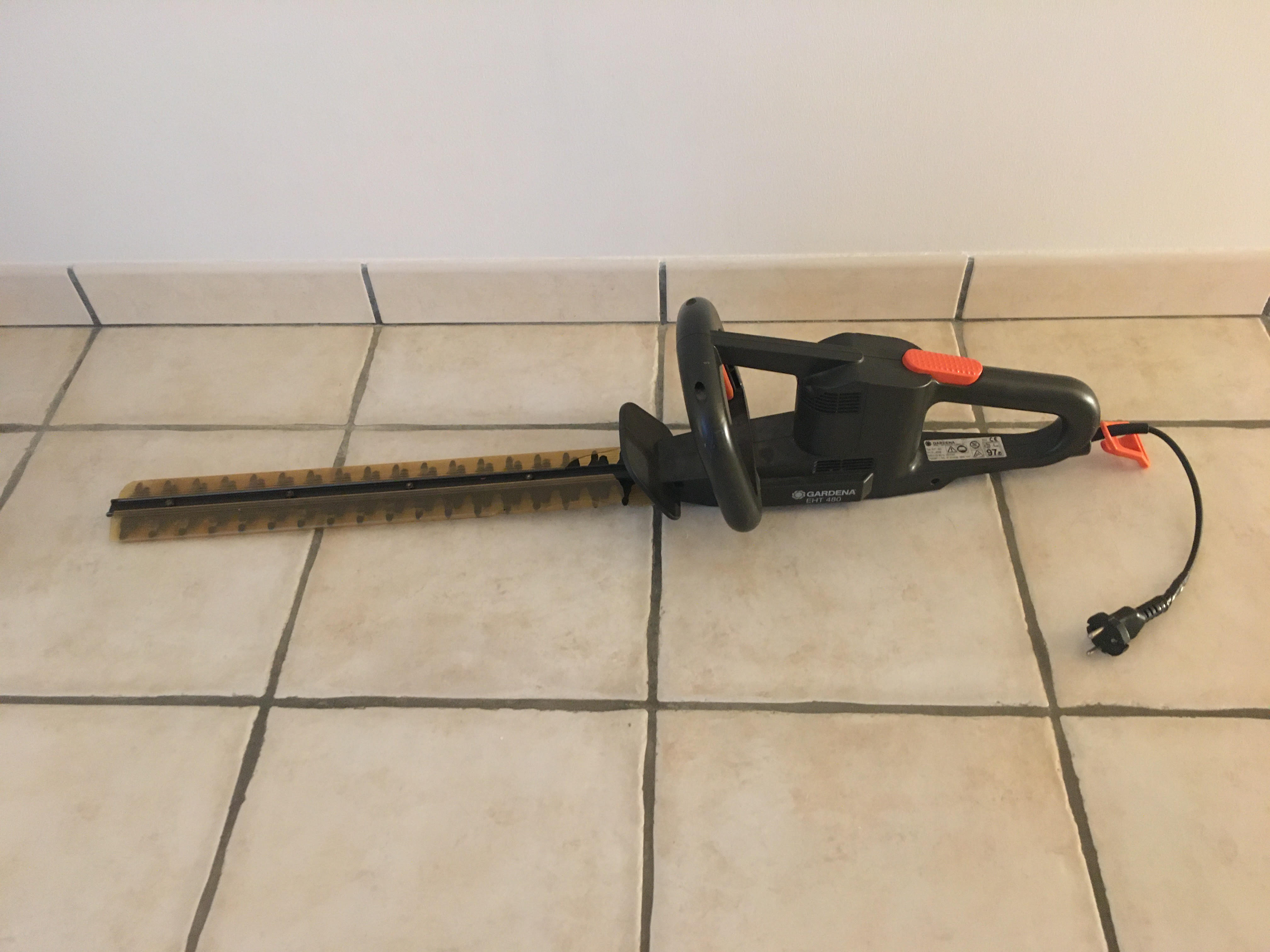 Location taille haie 86 entre particuliers