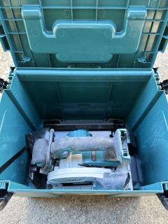 Location : scie circulaire Location : scie circulaire