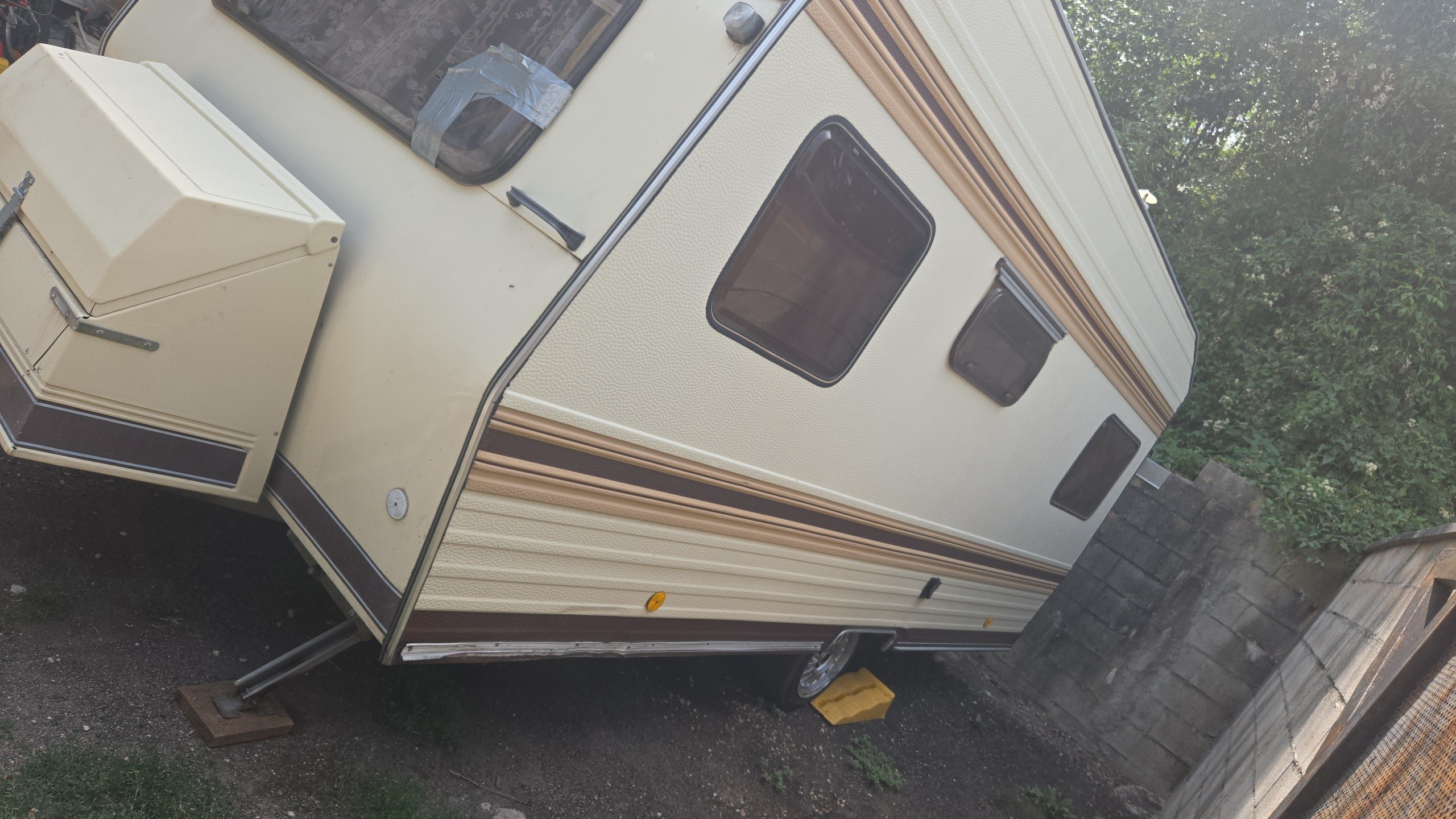 Location caravane entre particuliers (25)
