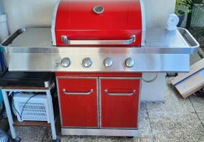 Location : barbecue Location : barbecue