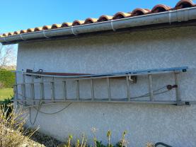 Location : autre Location : autre