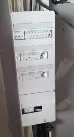 Service : electricien Service : electricien