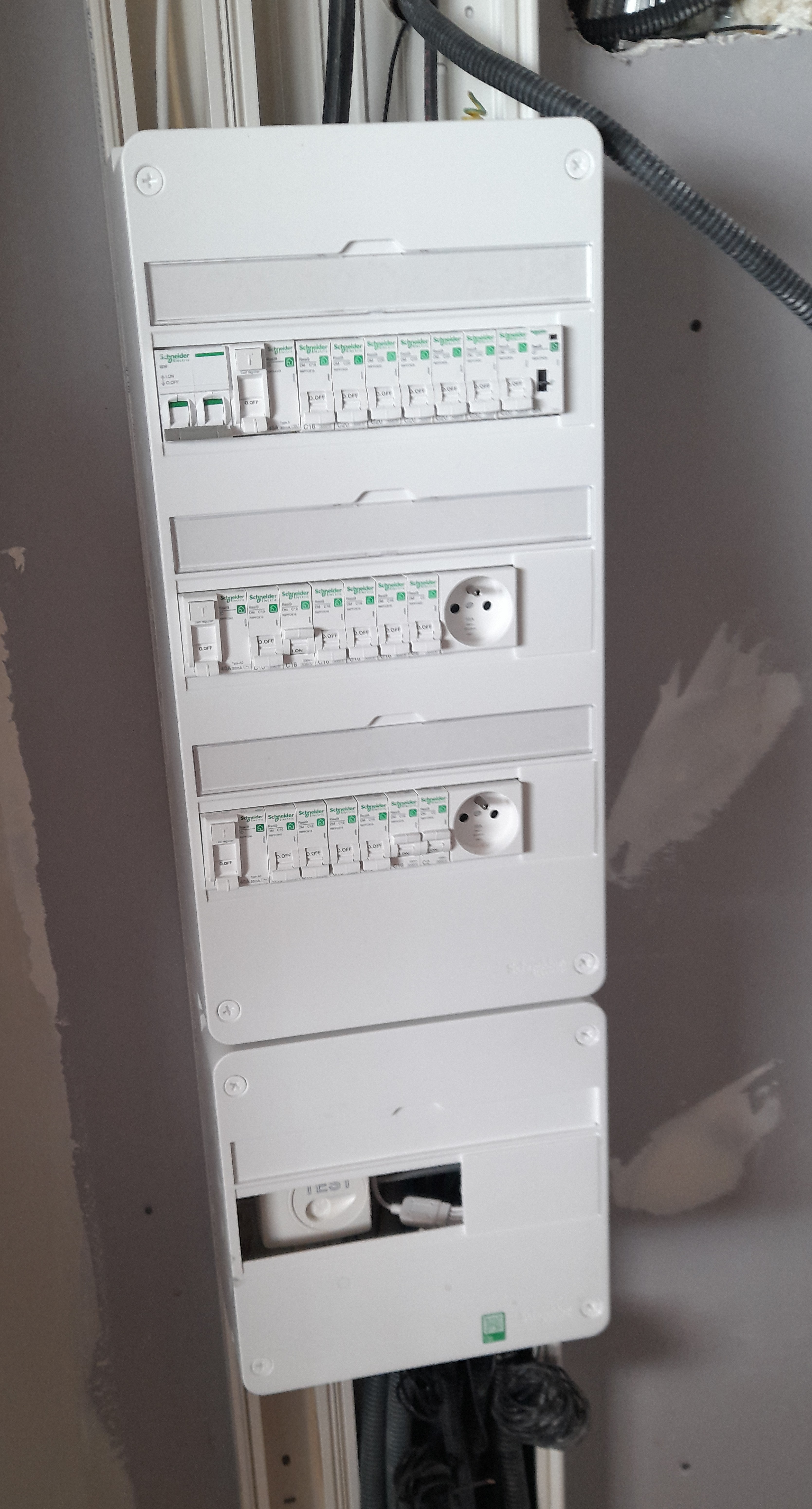 Service electricien 13 entre particuliers