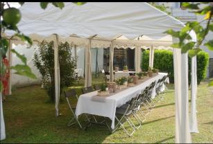 Location : table de reception Location : table de reception