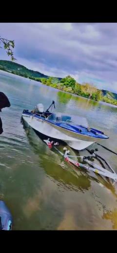 Location : bateau a moteur Location : bateau a moteur