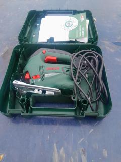 Location : scie sauteuse Location : scie sauteuse