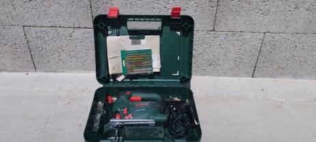 Location : scie sauteuse Location : scie sauteuse