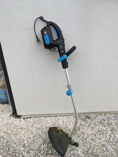 Location : coupe bordures Location : coupe bordures