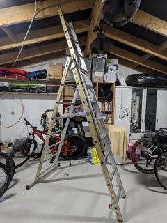 Location : echelle Location : echelle