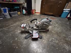 Location : scie a onglet Location : scie a onglet