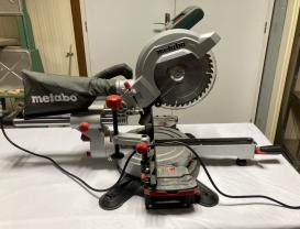 Location : scie a onglet Location : scie a onglet