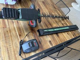 Location : taille haie Location : taille haie