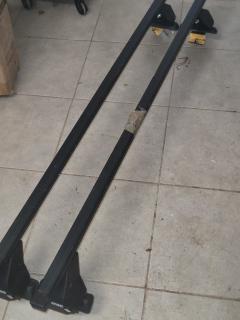 Location : barres de toit Location : barres de toit