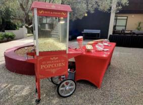 Location : machine a pop corn Location : machine a pop corn